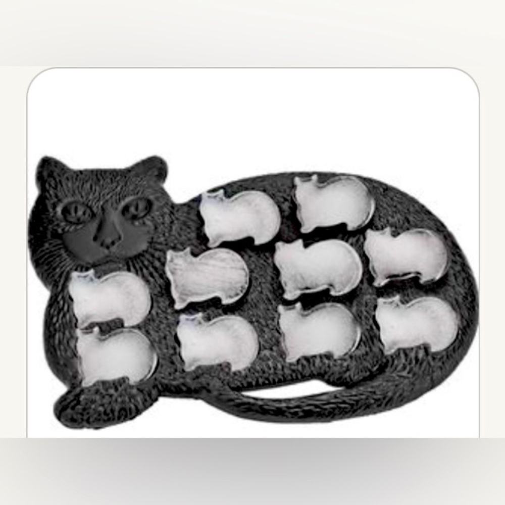 Cat icecube tray NWT